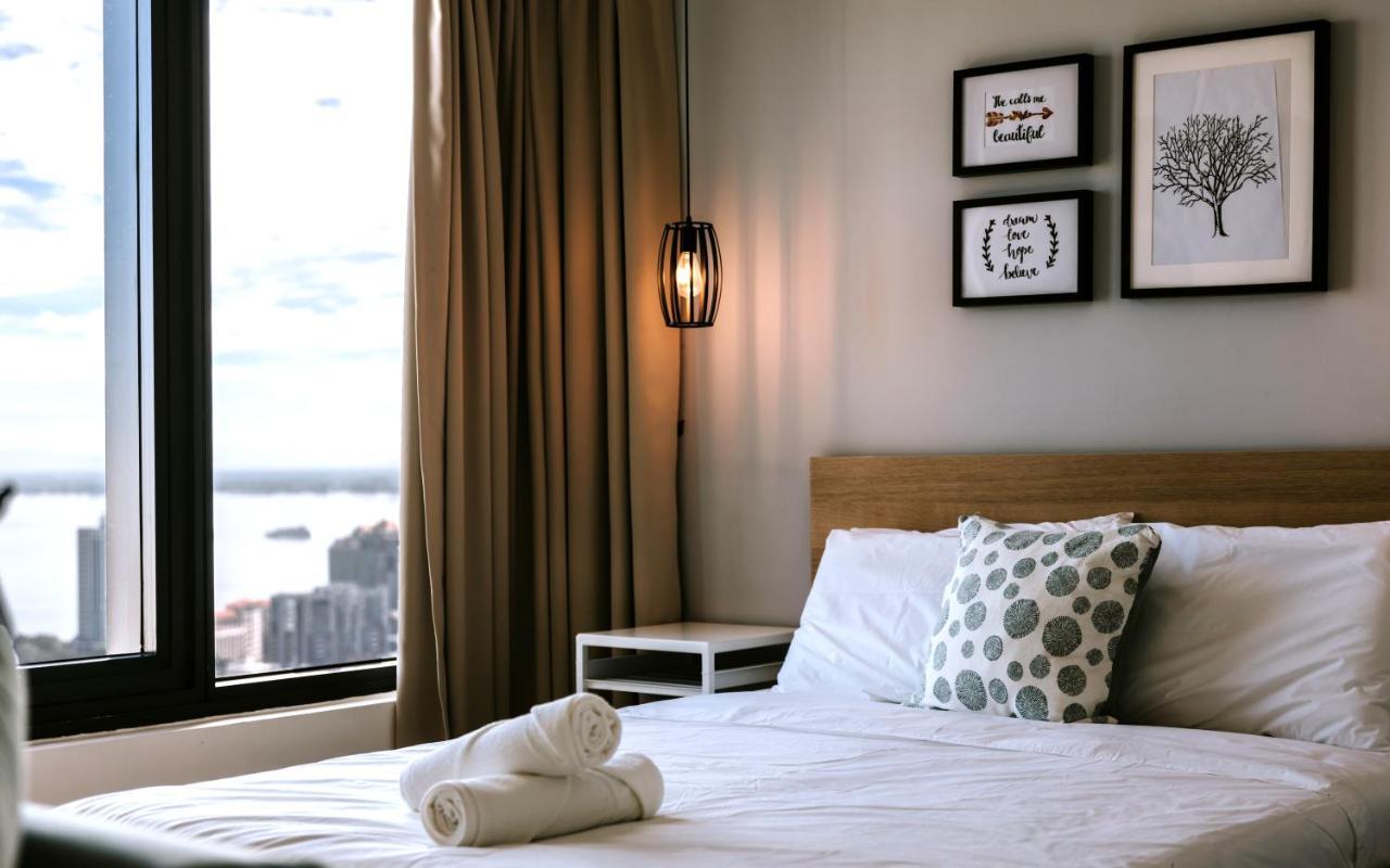 Muji Studio 2 - Seaview At 218 Tropicana Near Komtar Food Heaven With Netflix & Tv Box Джорджтаун Екстер'єр фото